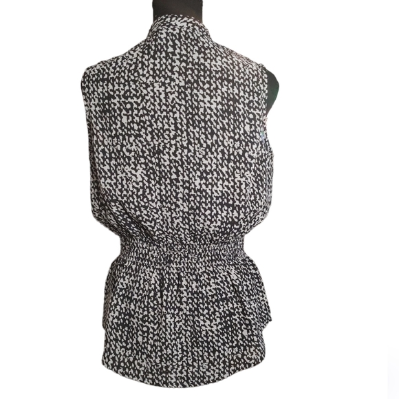 George Sleeveless Ruffled Top In Black & Grey Design Sz.M (8-10) - Picture 2 of 6